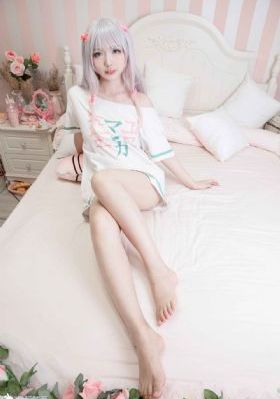 黄色三级免费看