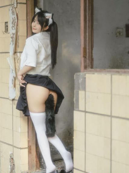 少妇老师勾引我做爰电影