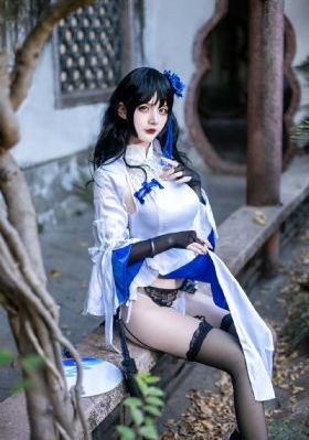 亚洲美女与野兽